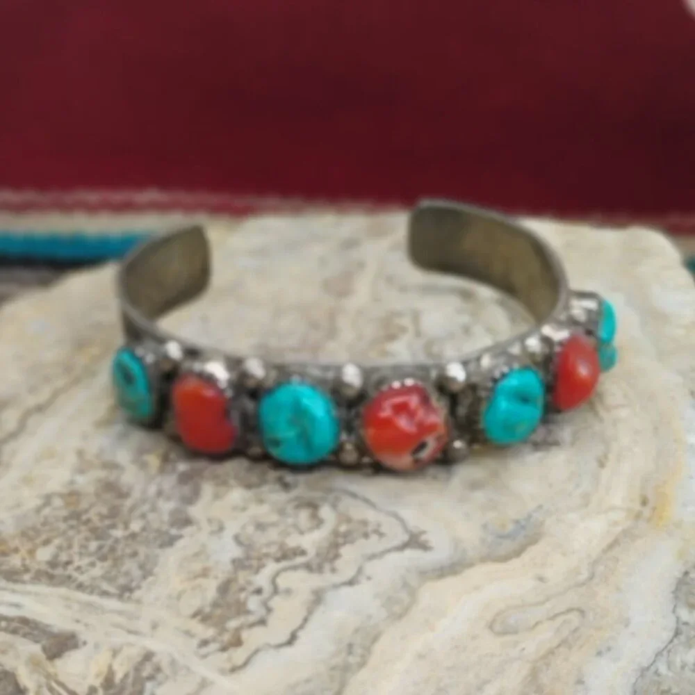 Vtg Navajo Old Pawn Sterling Silver Rough Stone Turquoise & Coral Cuff Bracelet - Picture 5 of 11